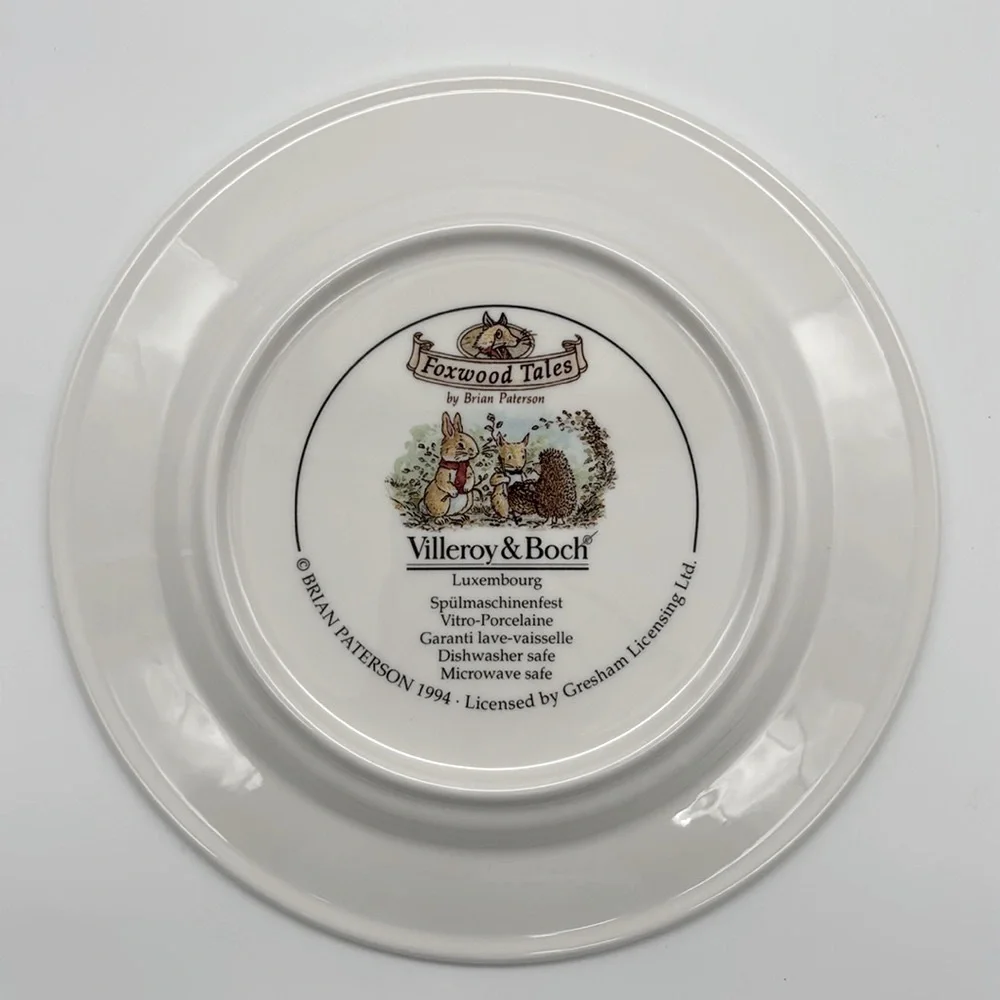 Vintage Villeroy & Boch Foxwood Tales 8” Salad/Dessert Plate “Fox Pick Holly”